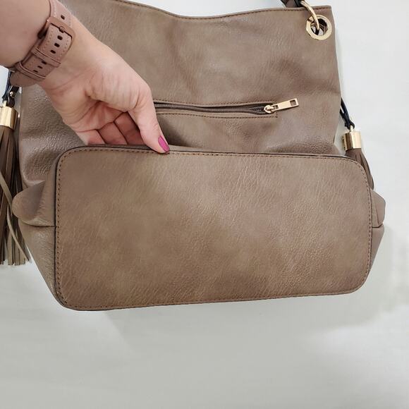 Large Shoulder Bag Purse with Tassels and Lots of Pockets - Picture 3 of 9